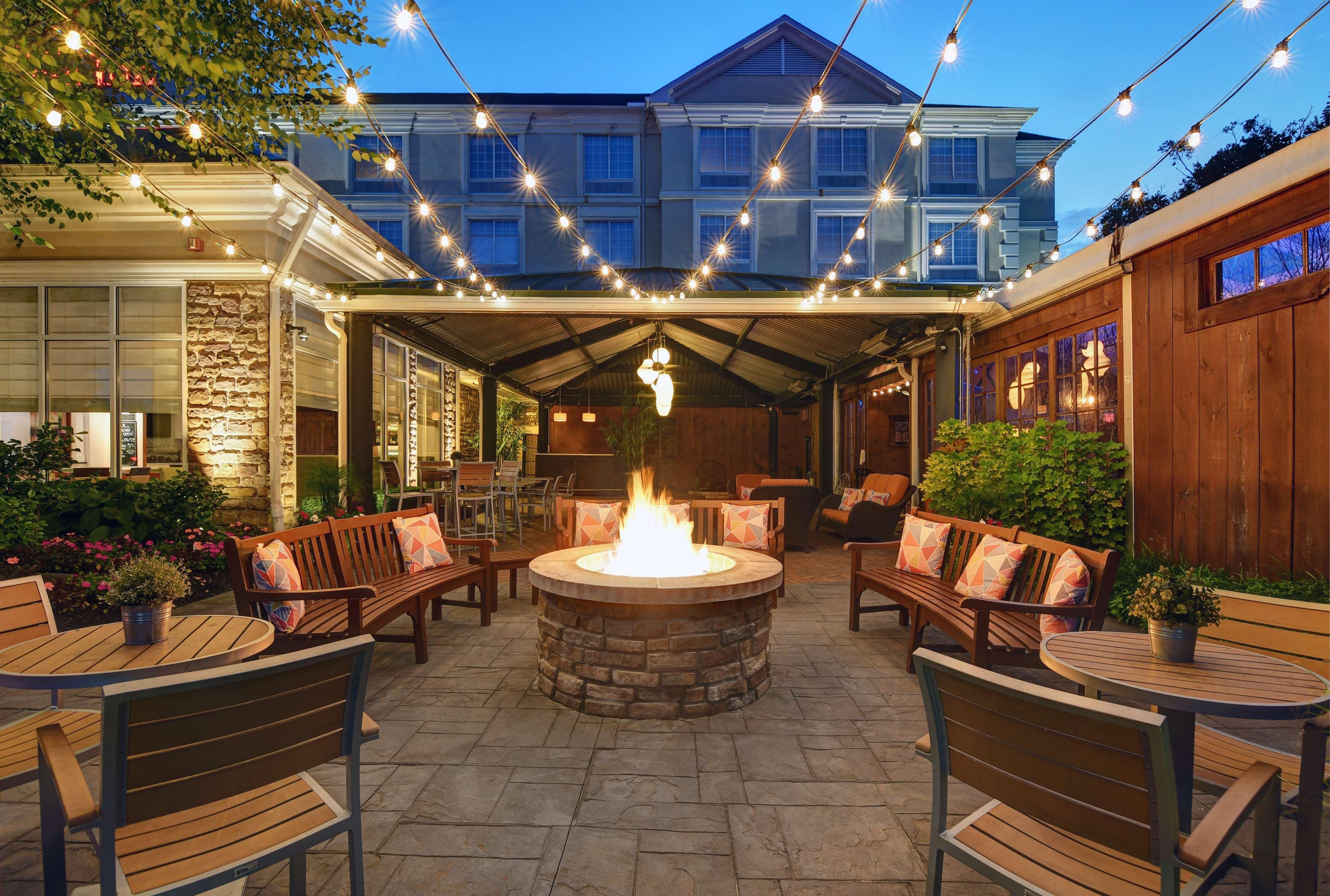 Hilton Garden Inn Hamilton Бордентаун Экстерьер фото